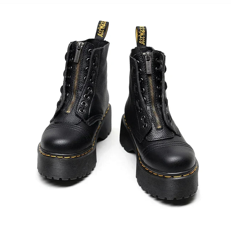 Comfortable women's platform boots for casual outdoor wear